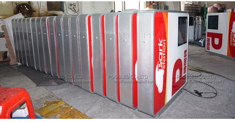 parking sign with capacity information and floor guide